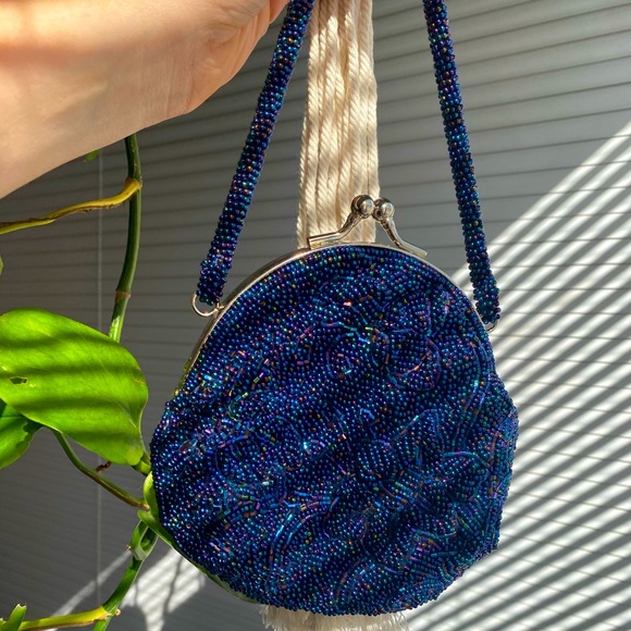 Beautiful Vinatge La Regale Beaded Purse - Picture 1 of 8
